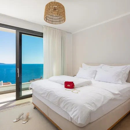 Maxime With Heated Pool Trogir