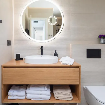 Maxime With Heated Pool Villa *