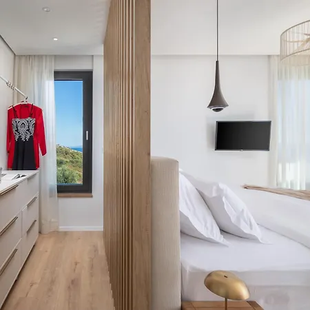 Maxime With Heated Pool Villa