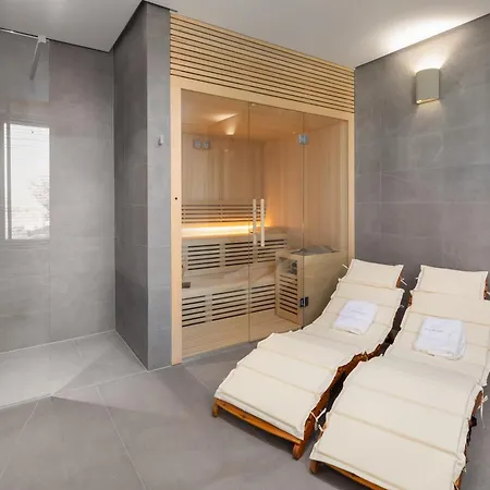 Maxime With Heated Pool * Trogir