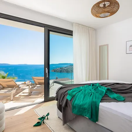 Maxime With Heated Pool