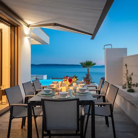 Maxime With Heated Pool Villa