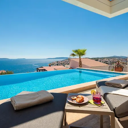 Maxime With Heated Pool Villa Trogir