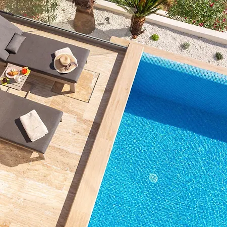 Maxime With Heated Pool *