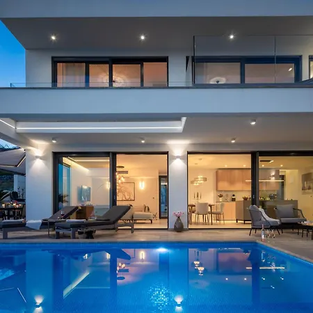 Maxime With Heated Pool * Trogir