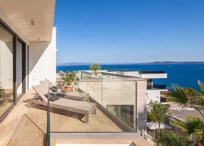 Maxime With Heated Pool 빌라 트로기르