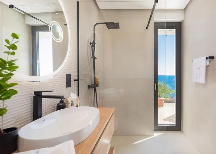 Maxime With Heated Pool *