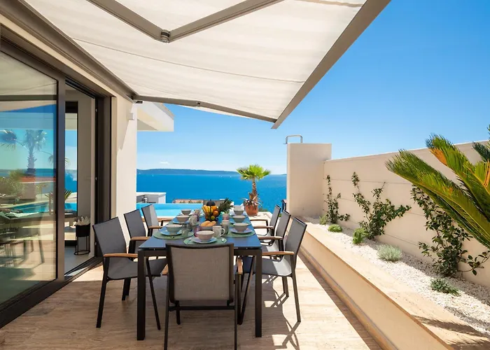 Maxime With Heated Pool 빌라 *