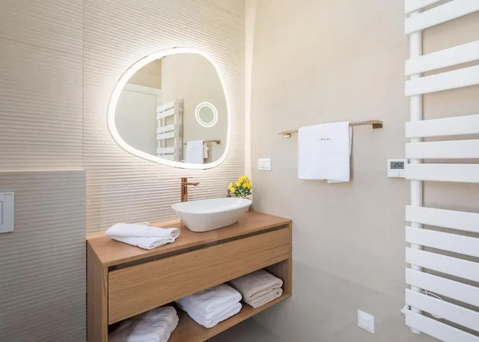 Maxime With Heated Pool 트로기르