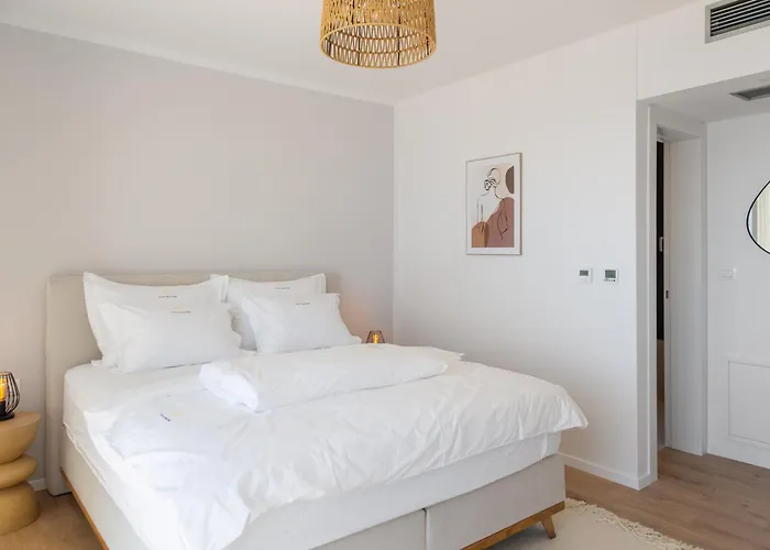 Maxime With Heated Pool * 트로기르