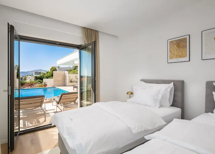 빌라 Maxime With Heated Pool 트로기르