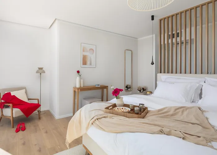 Maxime With Heated Pool 빌라