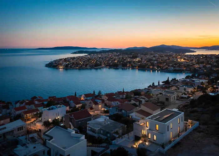 Maxime With Heated Pool 빌라 *