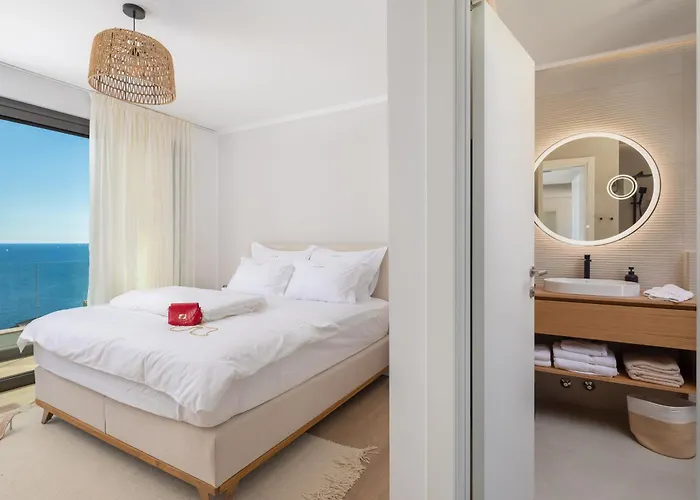 Maxime With Heated Pool