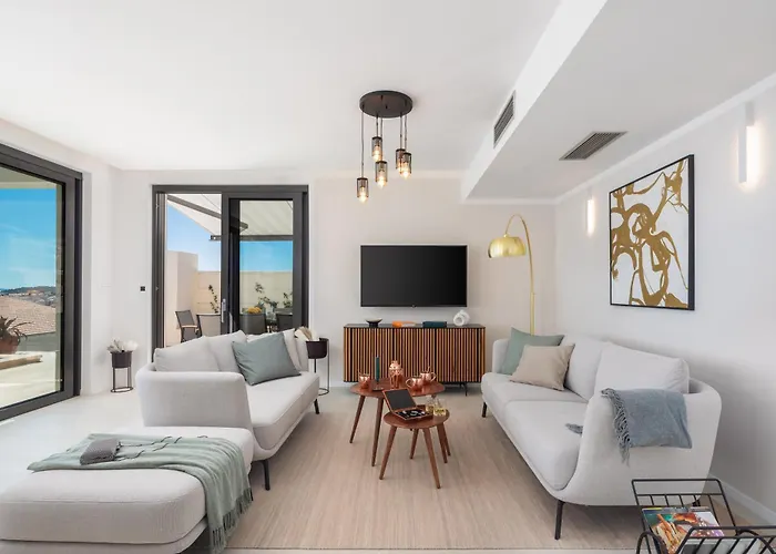 Maxime With Heated Pool 빌라 트로기르