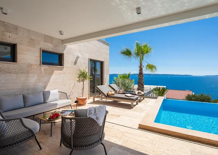 Maxime With Heated Pool 빌라 *